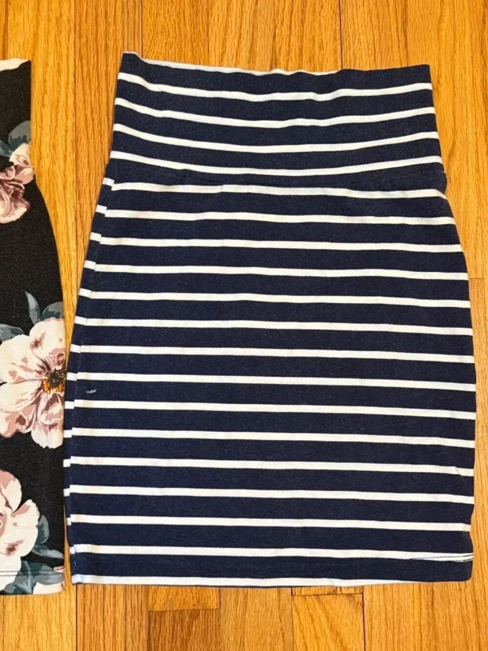 2 Charlotte‎ Russe Stretch Skirts (AB3)